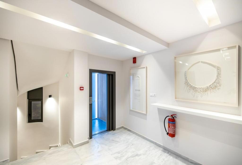 Upscale Luxury Living In Acropolis By Neuvel Apartment Athena Bagian luar foto